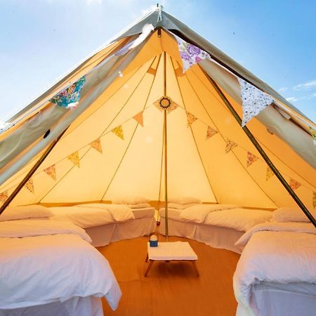 The Holford Arms Chalets And Glamping Hotel Didmarton Eksteriør billede