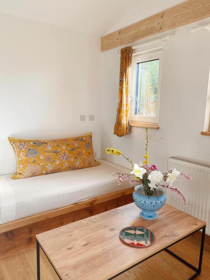 The Holford Arms Chalets And Glamping Hotel Didmarton Eksteriør billede